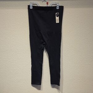 Empetua NWT High-Waisted Shaping Capri Leggings – Size 2XL